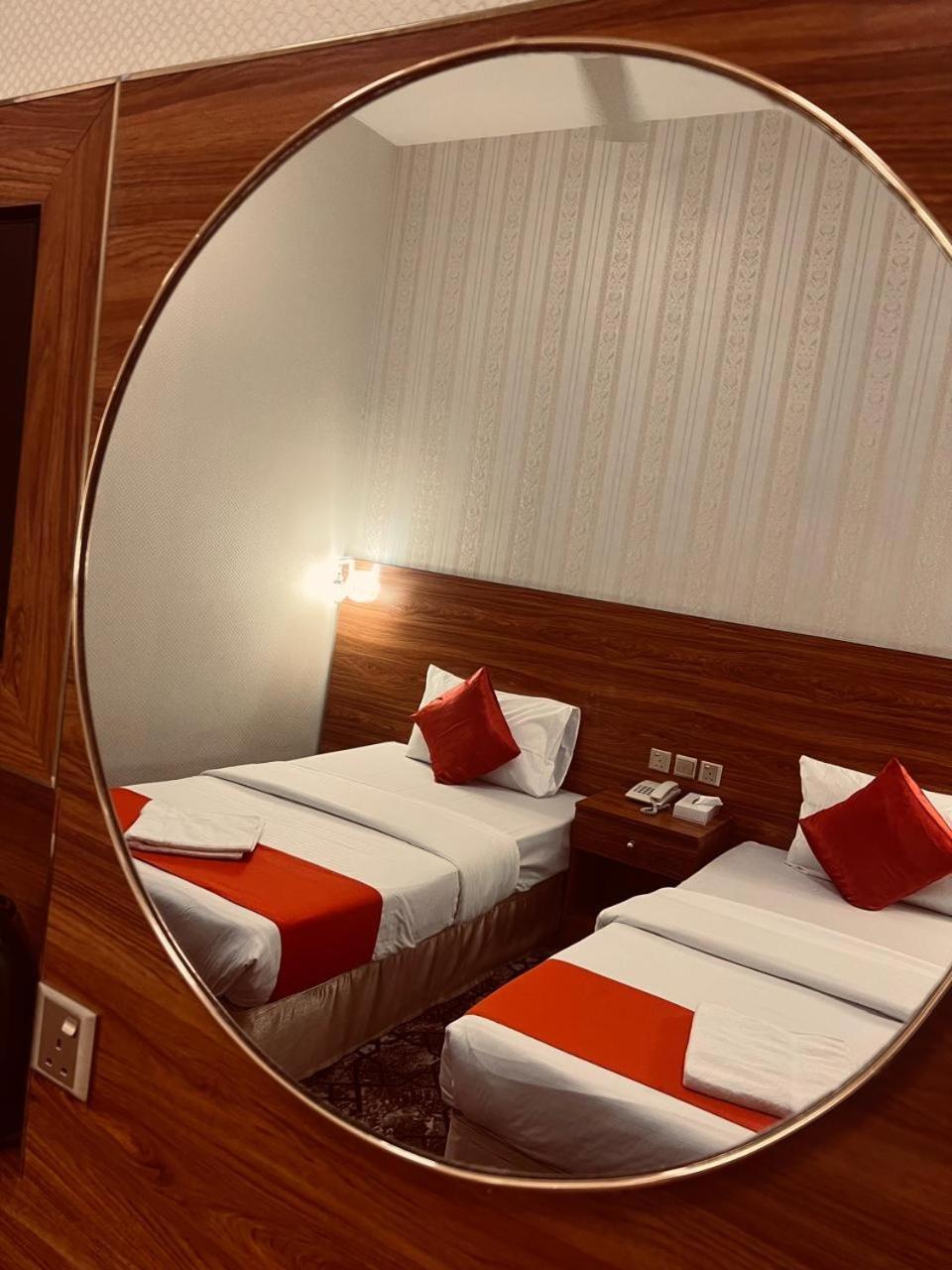 Parasol Hotel Dubai Eksteriør billede